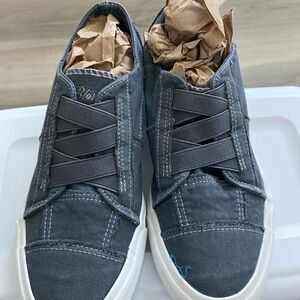 Blowfish Gray Sneakers 8.5